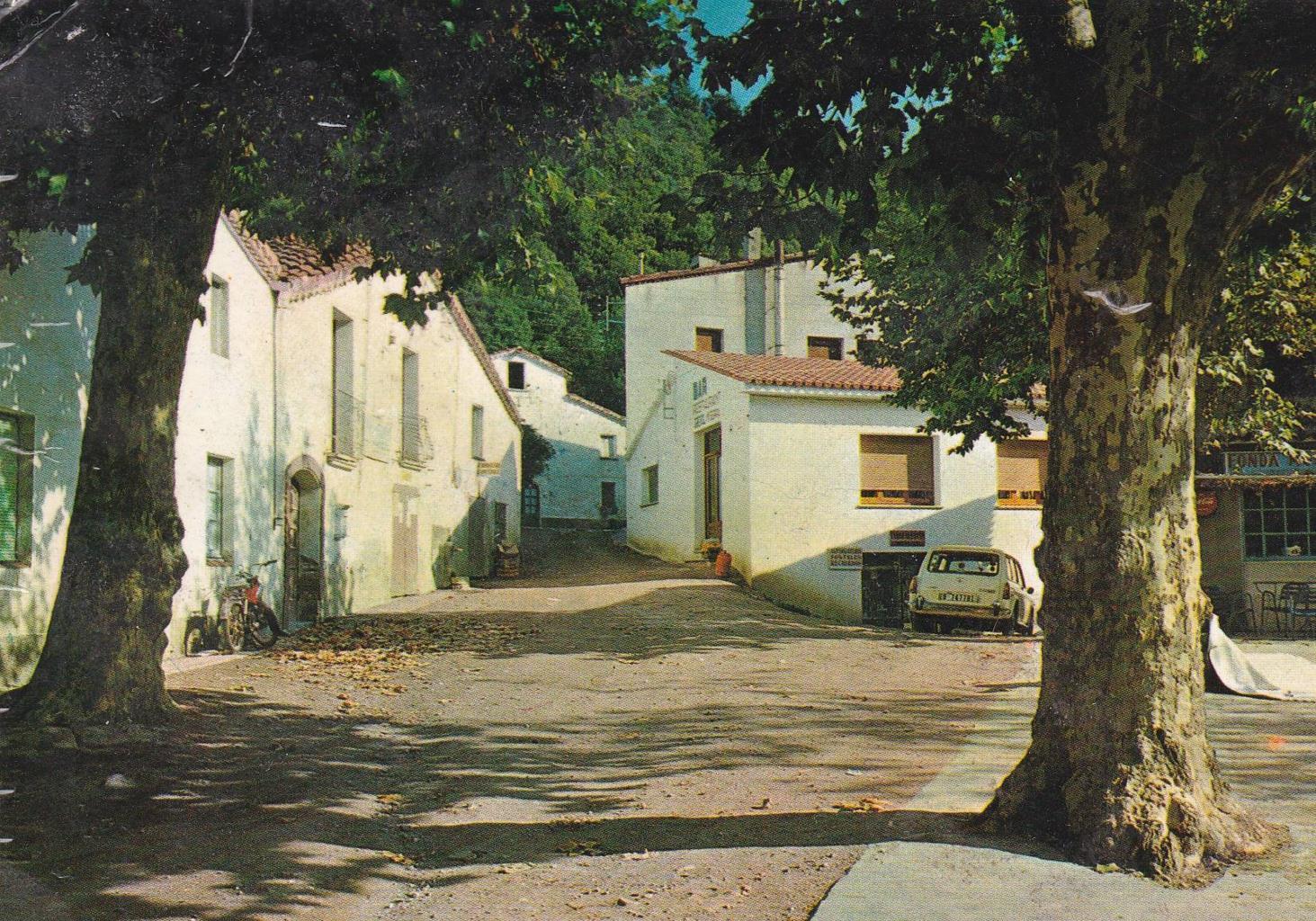 POSTAL B11804: MONTSENY: PLAZA DEL PUEBLO