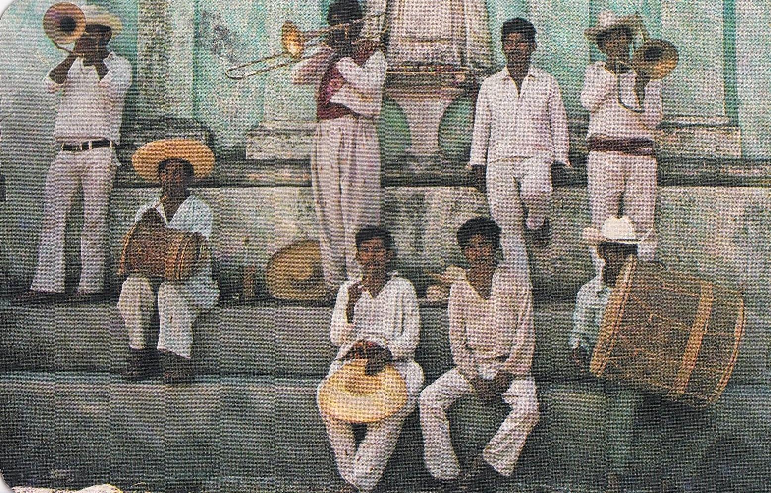 POSTAL B12050: MEJICO: BANDA DE MUSICOS CALLEJEROS