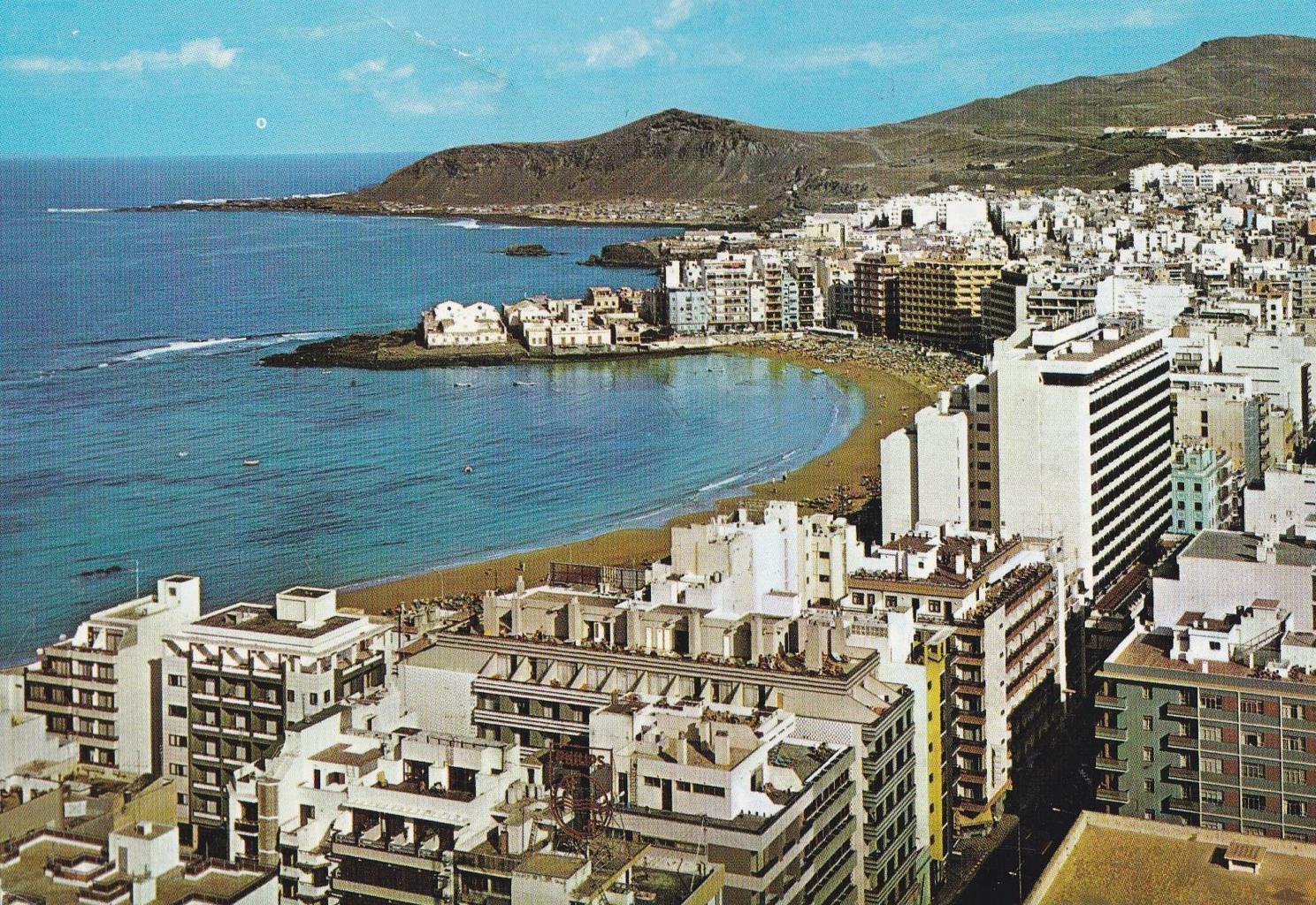 POSTAL B12158: LAS CANARIAS: VISTA AEREA Y PLAYA