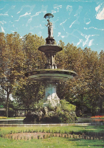 POSTAL B12183: BARCELONA: LA DAMA DEL PARAGUAS