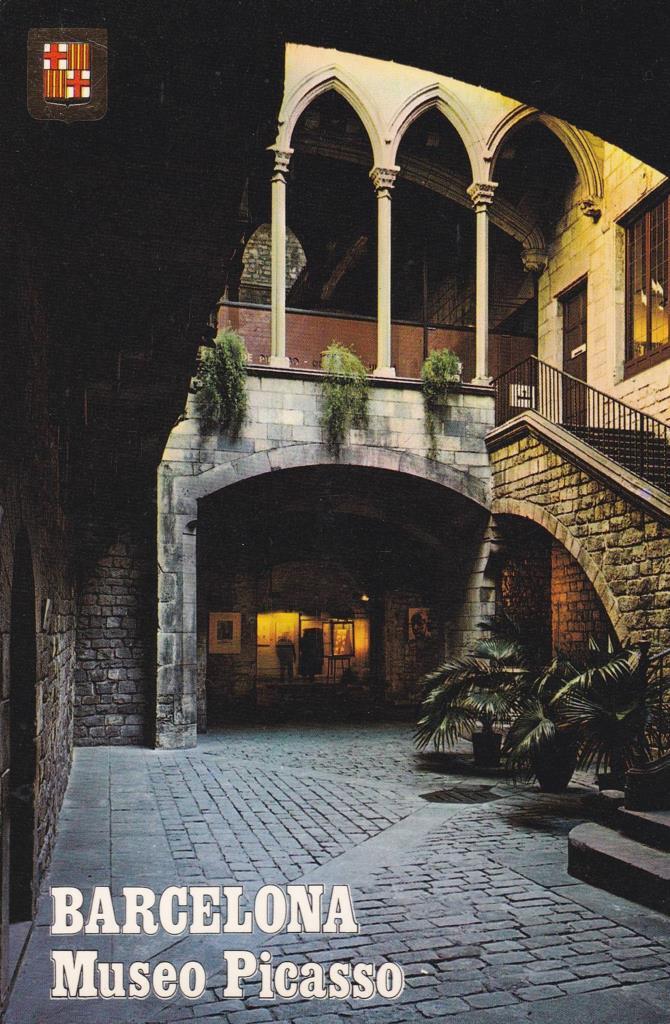 POSTAL B12264: BARCELONA: Patio del Museo Picasso