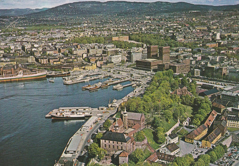 POSTAL B12391: OSLO: VISTA AEREA