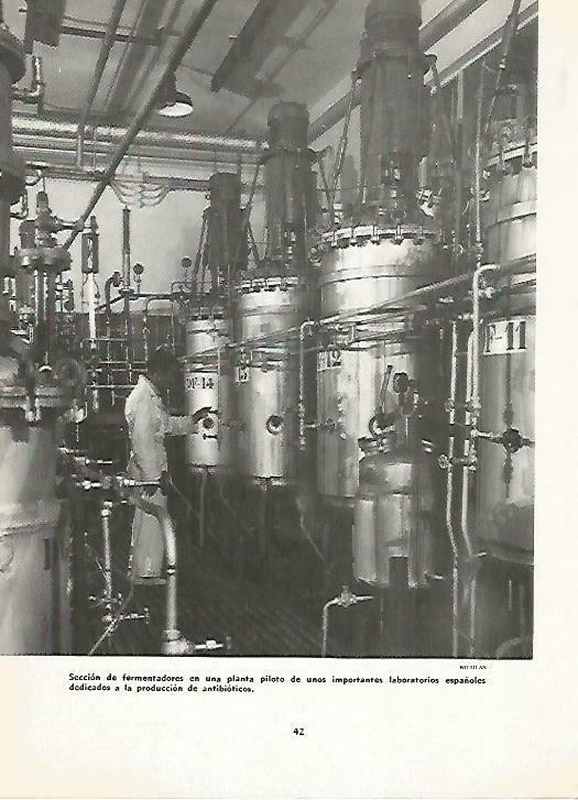 LAMINA 14898: Fermentadores en una fabrica farmaceutica 