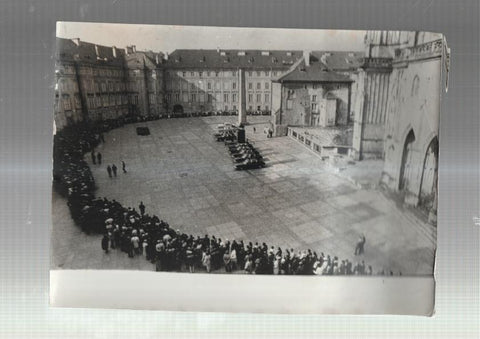 Foto Prensa numero 265: funeral del presidente checoslovaco Ludvi Svooba