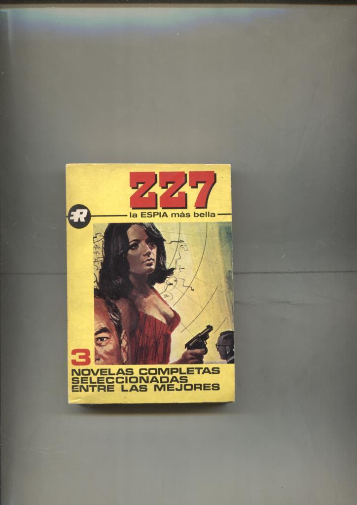 ZZ7 la espia mas bella numero 2: Voodoo, la emisora clandestina y Una broma divertida