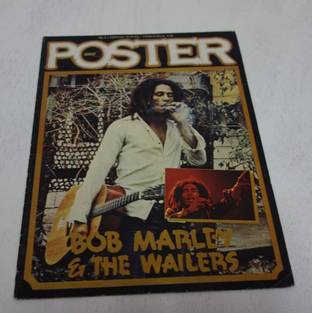 Poster numero 5: Bob Marley con poster central gigante del artista