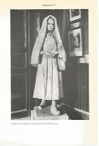 LAMINA VOX 16601: Estatua de la santa de Lourdes, Francia