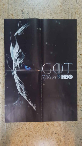 Poster desplegable doble: Spiderman Homecoming y Games of Thrones (Rey de la Noche). Proviene de la revista Accion 1707