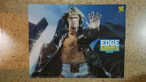Poster desplegable: Edge alterando el Universo de la WWE desde 1998. Proviene de W Magazine