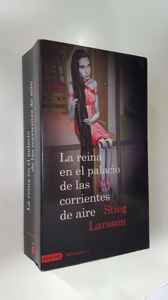 Destino Millennium 3: La reina en el palacio de las corrientes de aire. Primera edicion junio 2009