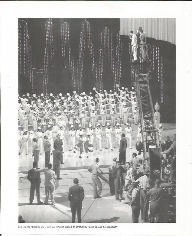 LAMINA 18819: Rodaje de Esos chicos de Broadway
