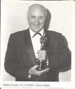 POSTAL A1028: Dimitri Tiomkin con el Oscar