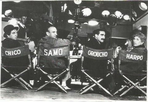 POSTAL A0753: Los Hermanos Marx en el set de rodaje