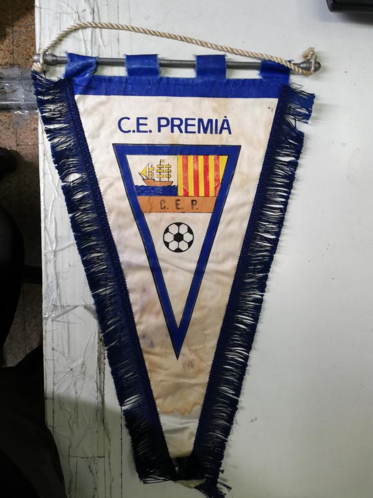 Banderin: C.E. PREMIA