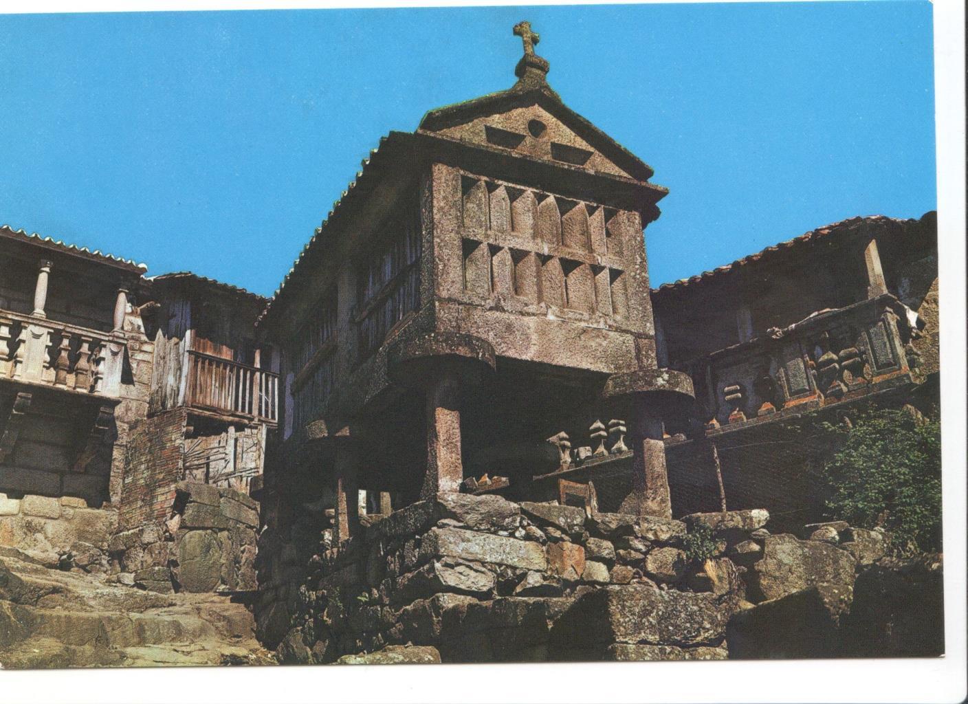 Postal JC0118: Combarro (Pontevedra). Lugar declarado Monumento Nacional. Horreo tipico