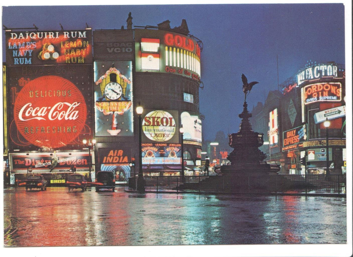 Postal JC0122: Piccadilly Circus by Night. Photograph by V.K. Guy
