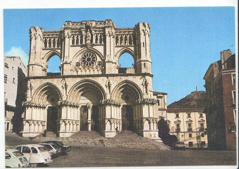 Postal JC0217: Cuenca. Fachada de la Catedral. Estilo Gotico, al fondo El Sagrado Corazon