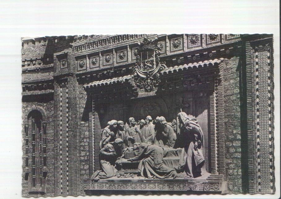 Postal JC0250: Teruel. Escalinata. Relieve de los Amantes. Postal con cantos serrados y en B/N