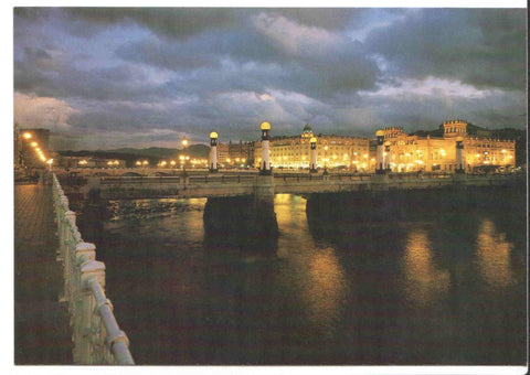 Postal JC0376: San Sebastian. Teatro Victoria Eugenia y hotel Maria Cristina