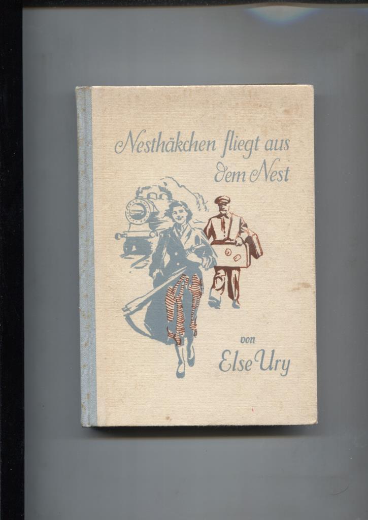 Nesthakchen Fliegt aus Dem Nest