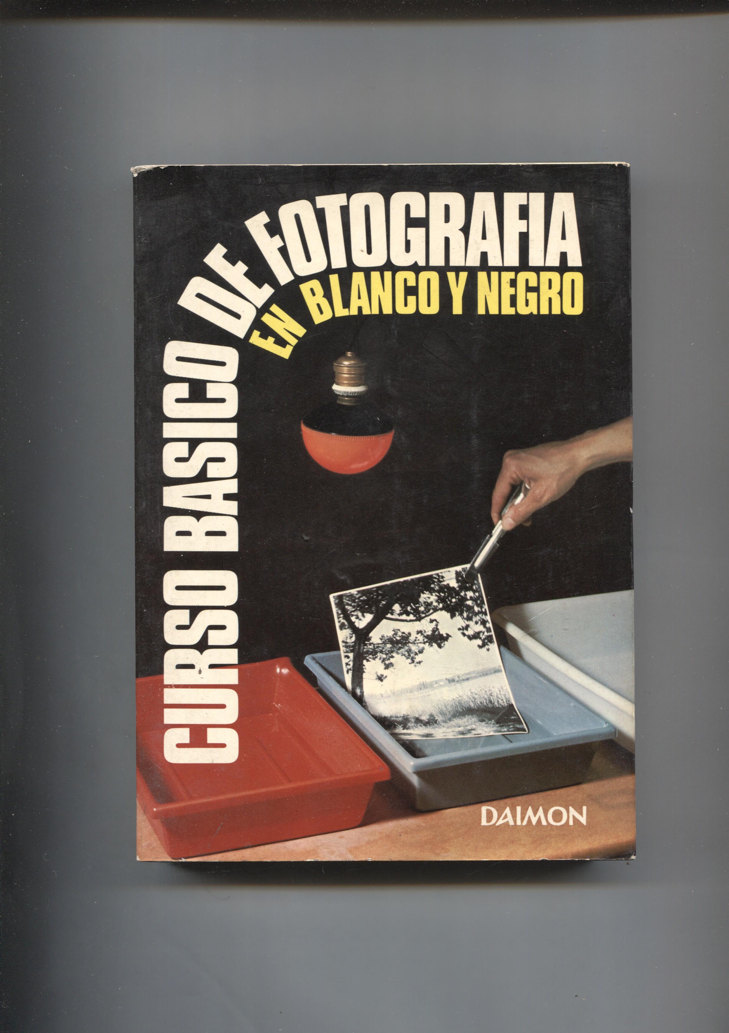 Biblioteca Practica de Fotografia: Curso basico de fotografia en blanco y negro