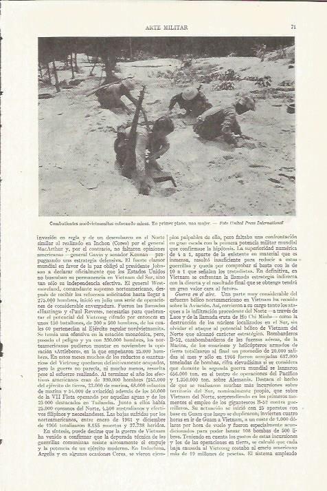 LAMINA ESPASA 35724: Soldados nordvietnamitas poniendo minas