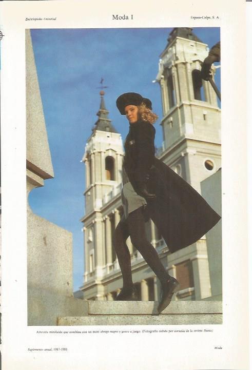 LAMINA ESPASA 35426: Moda. Fotografia de la revista Dunia