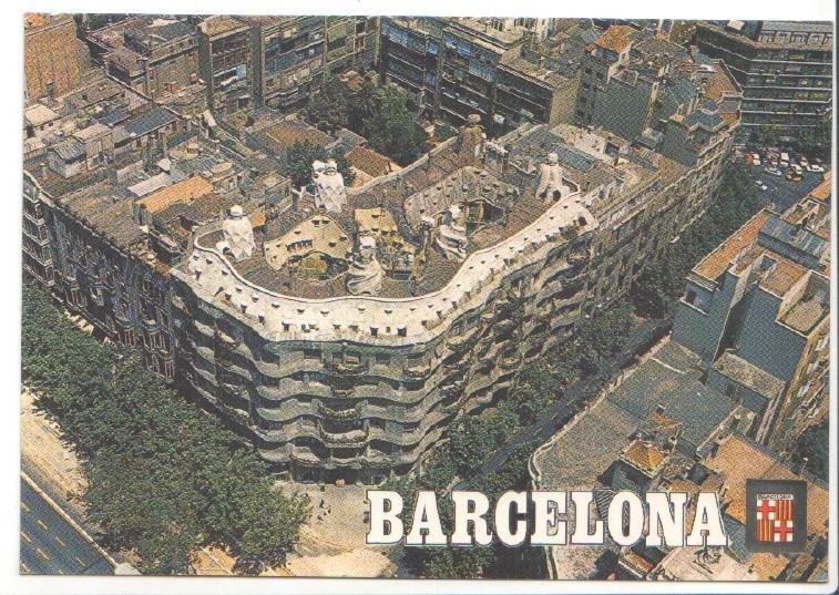 Postal JC0509: Barcelona. La Pedrera. Vista aerea