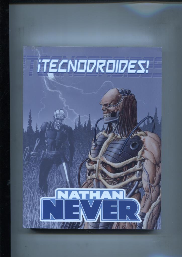 Maxi Nathan Never: Tecnodroides-El alba del apocalipsis-Aristoteles Skotos