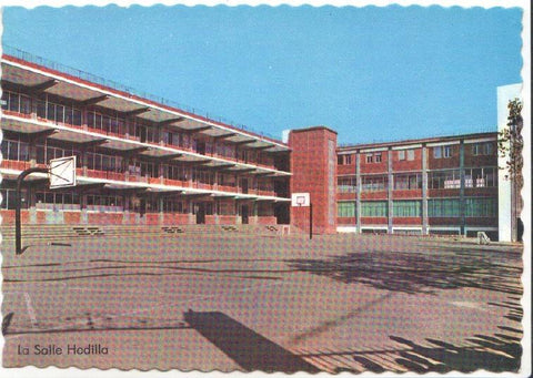 Postal JC0849: La Salle Hedilla. Escuela. Patio. Postal dentada