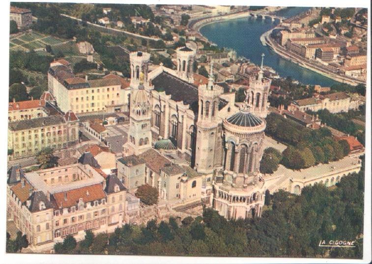 Postal JC0891: La Cigogne. Basilique de Fourviere et perspective sur la Vallee de Saone