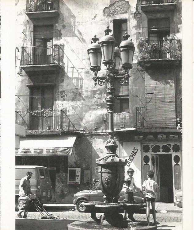 LAMINA 22011: Barcelona. Fuente en el barrio de Santa Caterina