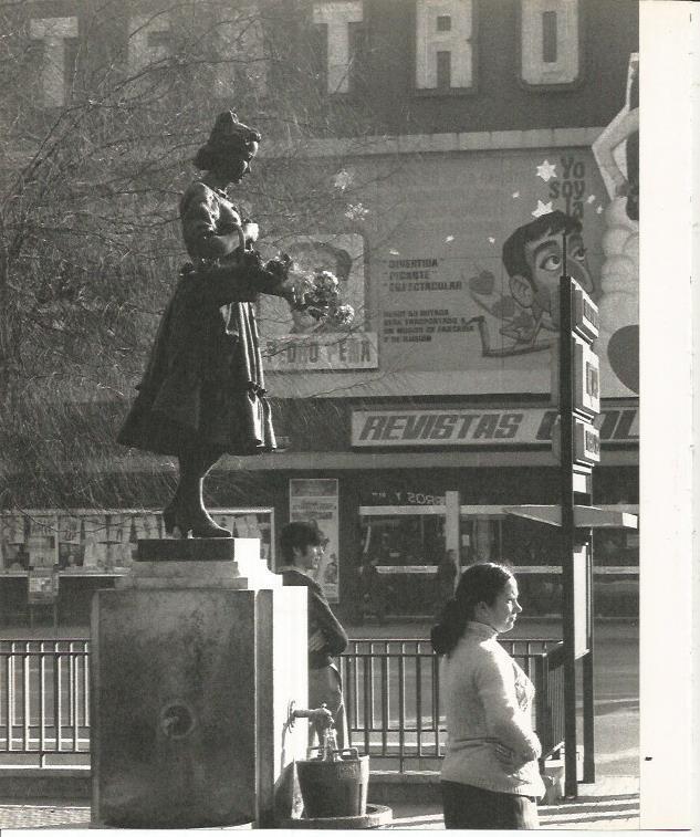LAMINA 22090: Barcelona. Monumento a Raquel Meller