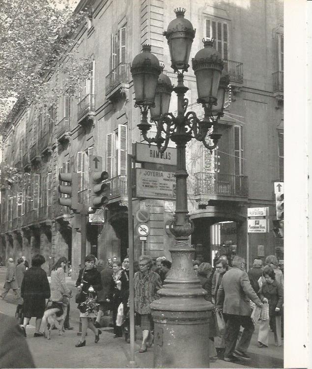 LAMINA 22072: Barcelona.  Las Ramblas esquina Puertaferrisa