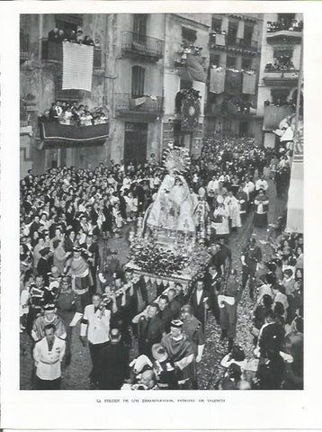 LAMINA 21827: La Virgen de los Desamparados en procesion