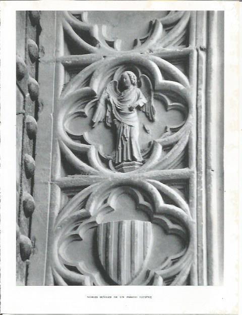 LAMINA 21783: Detalle de escudo en fachada