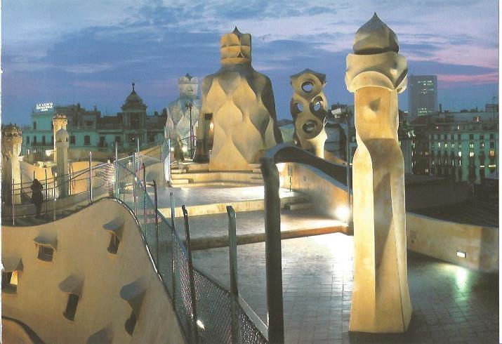 LAMINA 24107: Chimeneas de La Pedrera. Barcelona