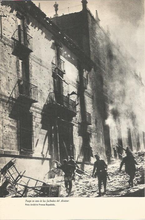 LAMINA 24651: Fuego en el Alcazar de Toledo