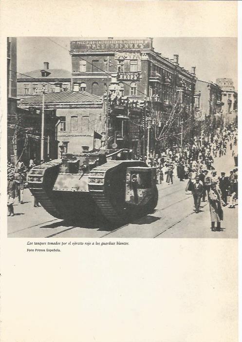 LAMINA 24647: Tanques tomados por el ejercito rojo a los guardias blancos de Rusia