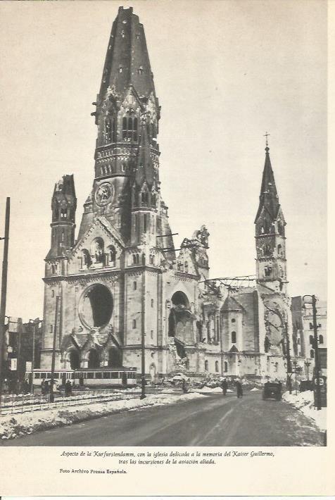 LAMINA 24677: La Kurfurstendamm de Berlin tras los ataques de los aliados