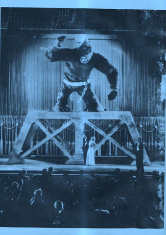LAMINA 24957: Escena de Godzilla + King Kong