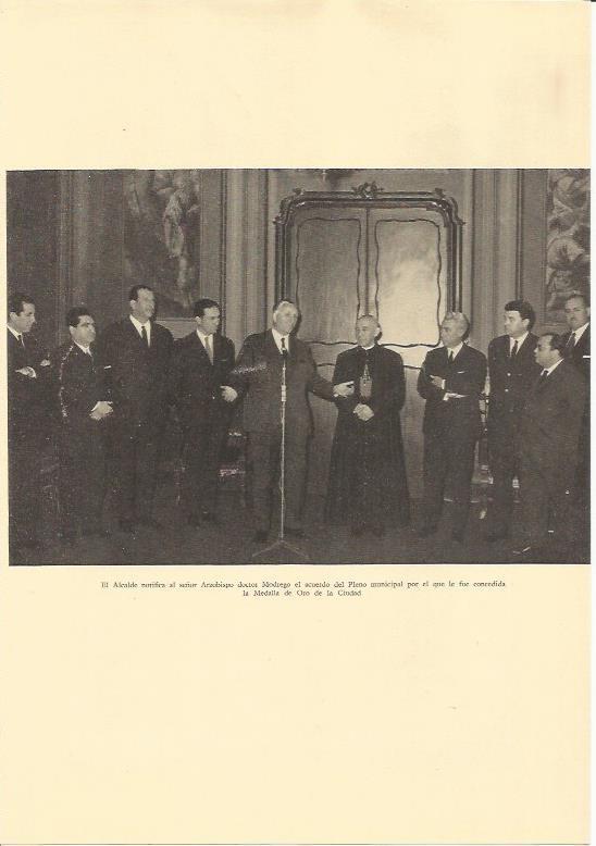 LAMINA 25665: Entrega de la Medalla de Oro de la Ciudad