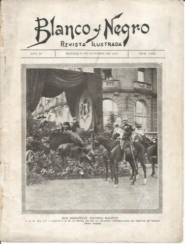 LAMINA 25721: Portada de la revista Blanco y Negro de 3 de octubre de 1920 con los Reyes en San Sebastian
