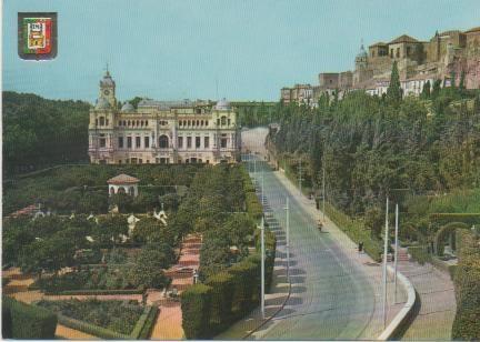 Postal E00668: Ayuntamiento y Puerta Oscura, Málaga