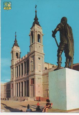 Postal E00803: Catedral de la Almudena, Madrid