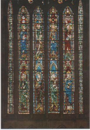 Postal E00840: Ventanal alto del Prebisterio,Catedral, León