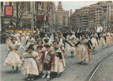 Postal E00214: Niños vestido de Faelleros, Valencia