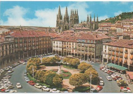 Postal E00476: Plaza y Catedral de Burgos
