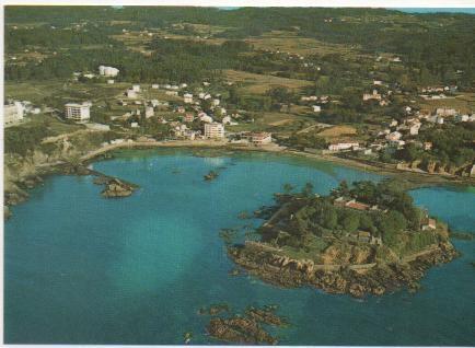Postal E00385: Vistas de Santa Cruz, La Coruña