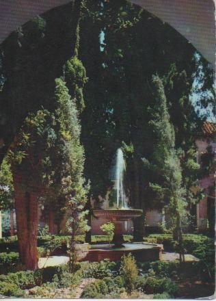 Postal E02464: Patio de Lindaraja, Alhambra, Granada